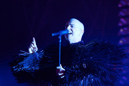 schön im stachelkostüm - Berlin Festival 2013 Fotos: Die Pet Shop Boys live auf dem Flughafen Tempelhof 
